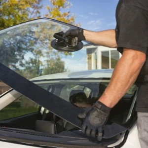 Emergency Windshield Repair: What to Do Immediately After Damage